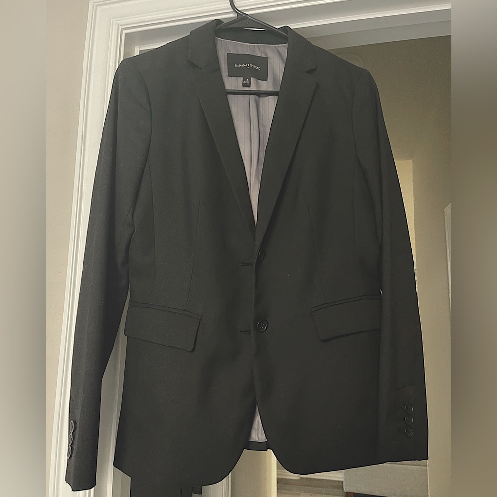 Sale-NWOT Banana Republic Factory black blazer